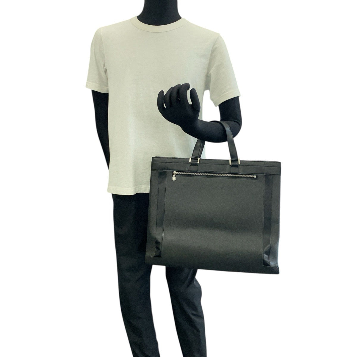 20602
LOUIS VUITTON ルイヴィトン タイガ カスベックGM ブラック 黒 シルバー金具 レザー M31012 ビジネスバッグ ブリーフケース メンズ AB40