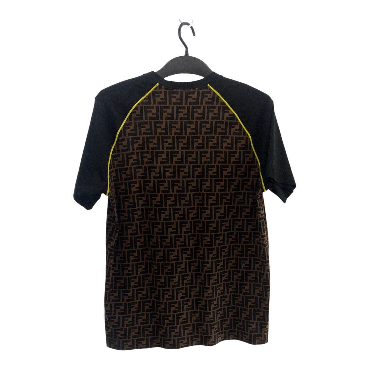 20616
FENDI フェンディ ズッカ柄 ラグラン サイズS ブラウン イエロー コットン CA05904627 半袖Ｔシャツ メンズ A42