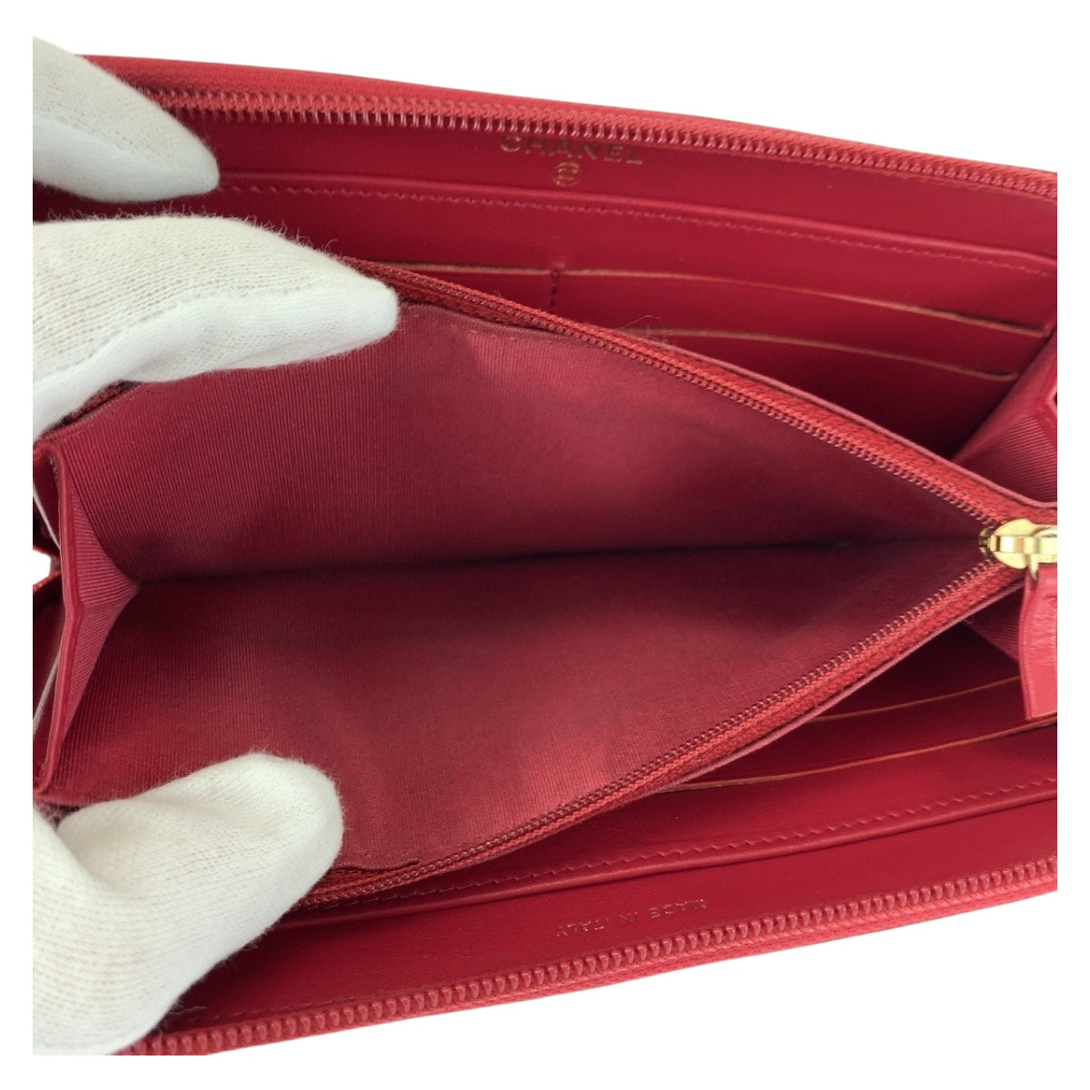 20617
CHANEL シャネル ココマーク レッド ゴールド金具 レザー 長財布 ラウンドファスナー レディース ABP56