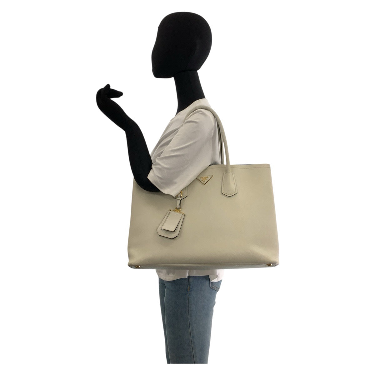 20699
PRADA プラダ サフィアーノ 三角ロゴプレート アイボリー ゴールド金具 レザー トートバッグ ハンドバッグ ショルダーバッグ レディース AB48