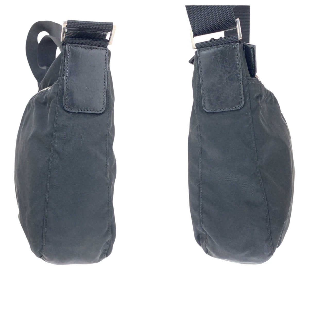 20731
PRADA プラダ テスート 三角ロゴプレート ブラック 黒 シルバー金具 ナイロン / レザー ショルダーバッグ ポシェット レディース ABP36