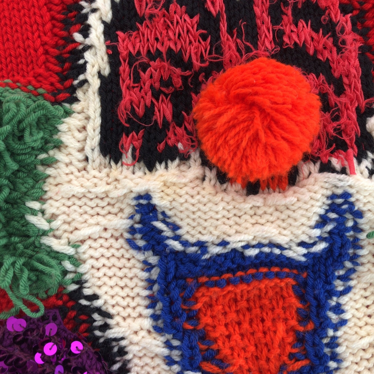 20733
CELINE セリーヌ ピエロ スパンコール サイズXS レッド マルチカラー ウール / コットン 2A11L717M セーター ニット レディース ABP68