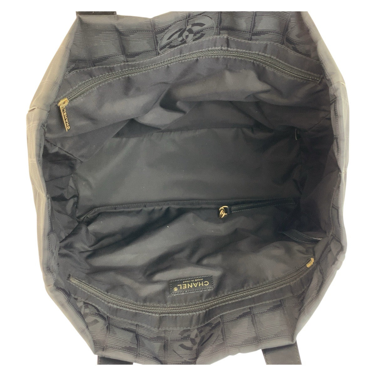 20746
CHANEL シャネル ニュートラベルライン トートMM ブラック 黒 ゴールド金具 ナイロン トートバッグ ショルダーバッグ レディース A50