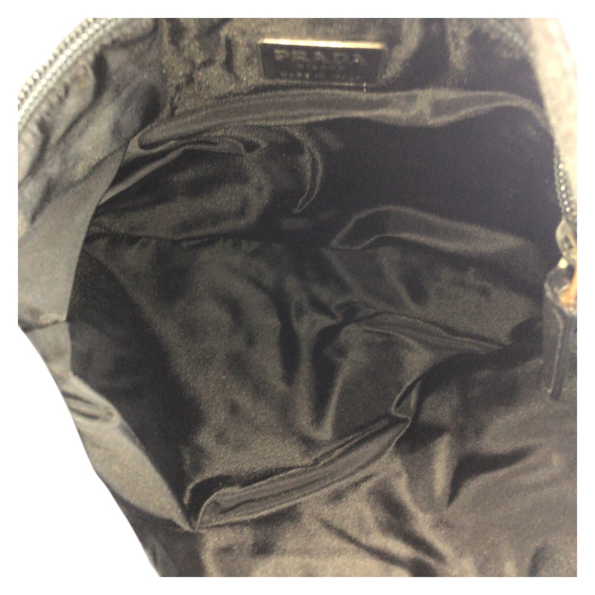 20760
PRADA プラダ テスート 三角ロゴプレート ブラック 黒 シルバー金具 ナイロン ショルダーバッグ ポシェット レディース ABP35