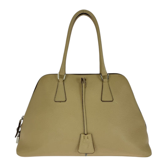 20761
PRADA プラダ サフィアーノ 三角ロゴプレート ベージュ シルバー金具 レザー ハンドバッグ ショルダーバッグ レディース ABP40