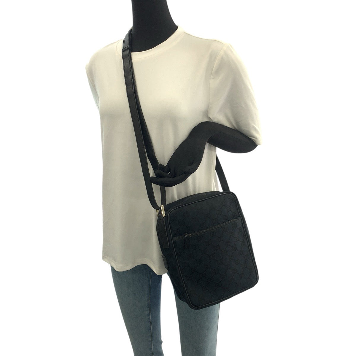 20776
GUCCI Black Silver Hardware GG Canvas / Leather 018.1612 Shoulder Bag Messenger Bag Women's ABP35