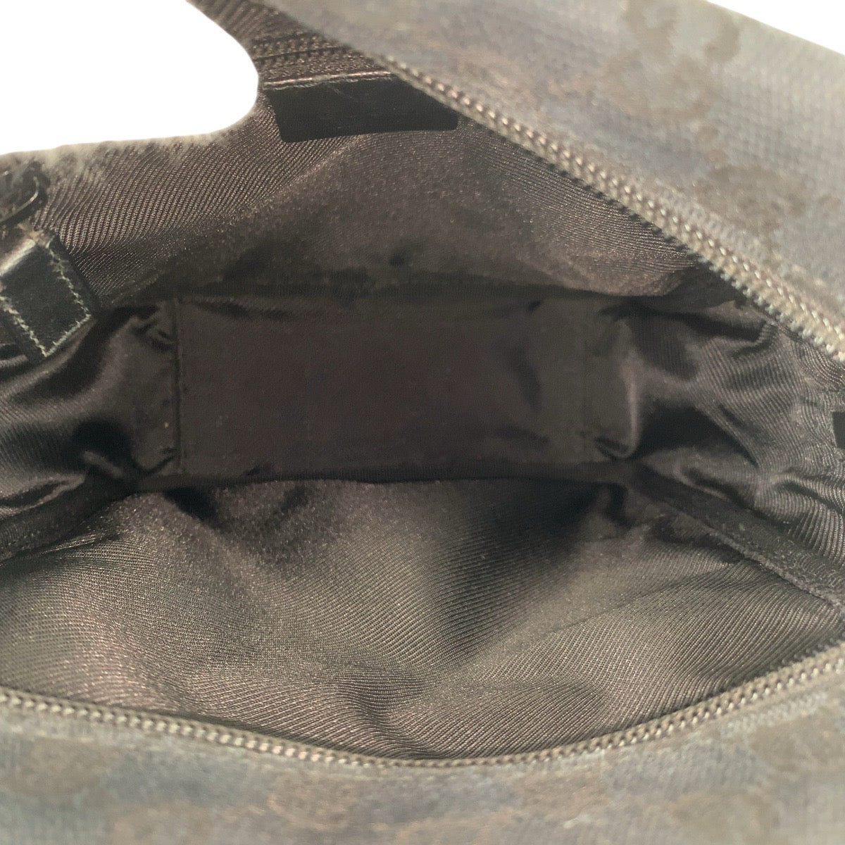 20776
GUCCI Black Silver Hardware GG Canvas / Leather 018.1612 Shoulder Bag Messenger Bag Women's ABP35