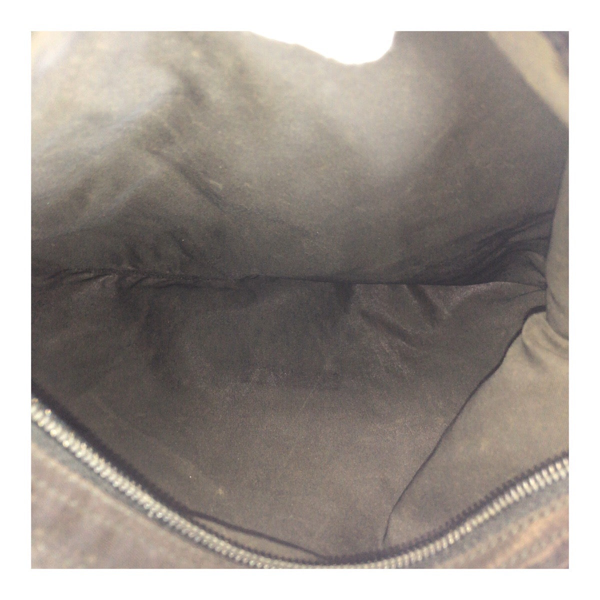 20777
PRADA プラダ テスート 三角ロゴプレート ブラック 黒 シルバー金具 ナイロン ショルダーバッグ ポシェット レディース AB28