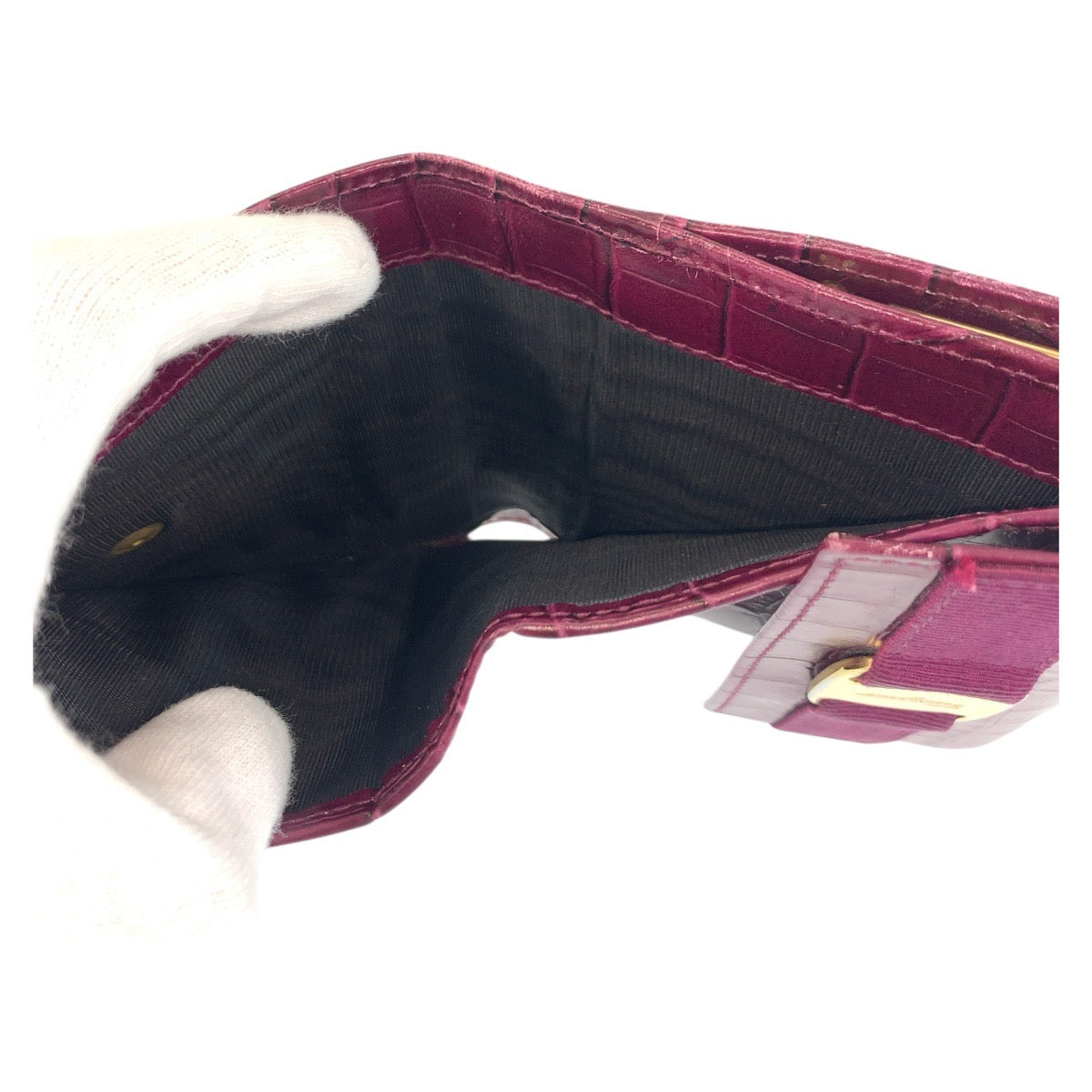 20787
Salvatore Ferragamo サルヴァトーレフェラガモ ヴァラ 型押し ワインレッド ゴールド金具 レザー 折財布 コンパクトウォレット レディース ABP9