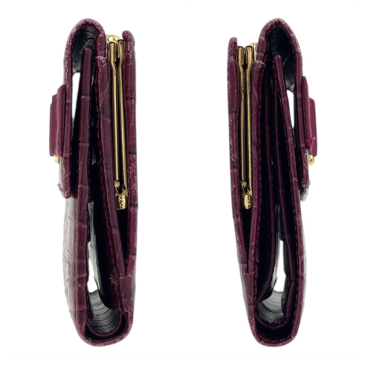 20787
Salvatore Ferragamo サルヴァトーレフェラガモ ヴァラ 型押し ワインレッド ゴールド金具 レザー 折財布 コンパクトウォレット レディース ABP9