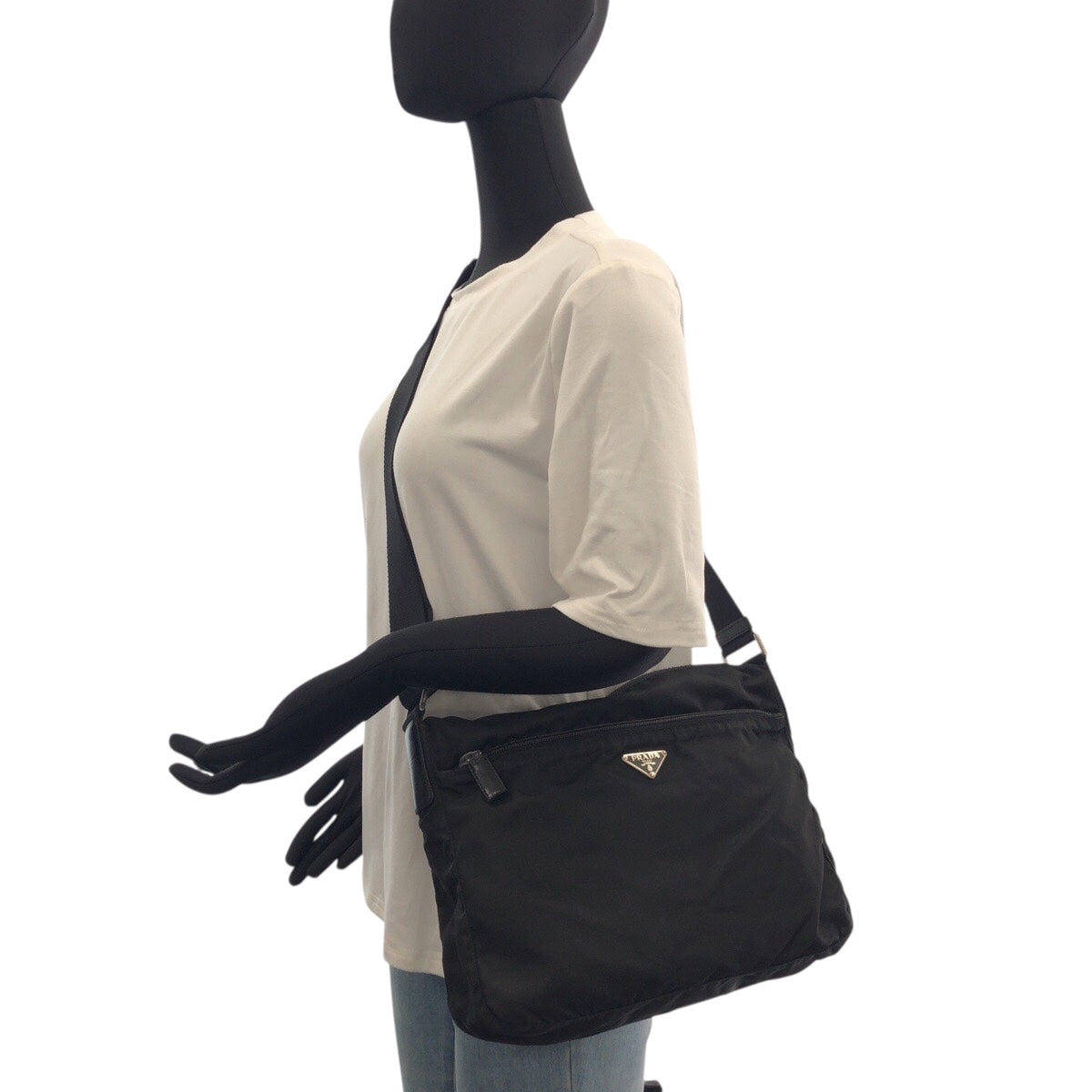 20797
PRADA プラダ テスート 三角ロゴプレート ブラック 黒 シルバー金具 ナイロン ショルダーバッグ メッセンジャーバッグ レディース ABP30