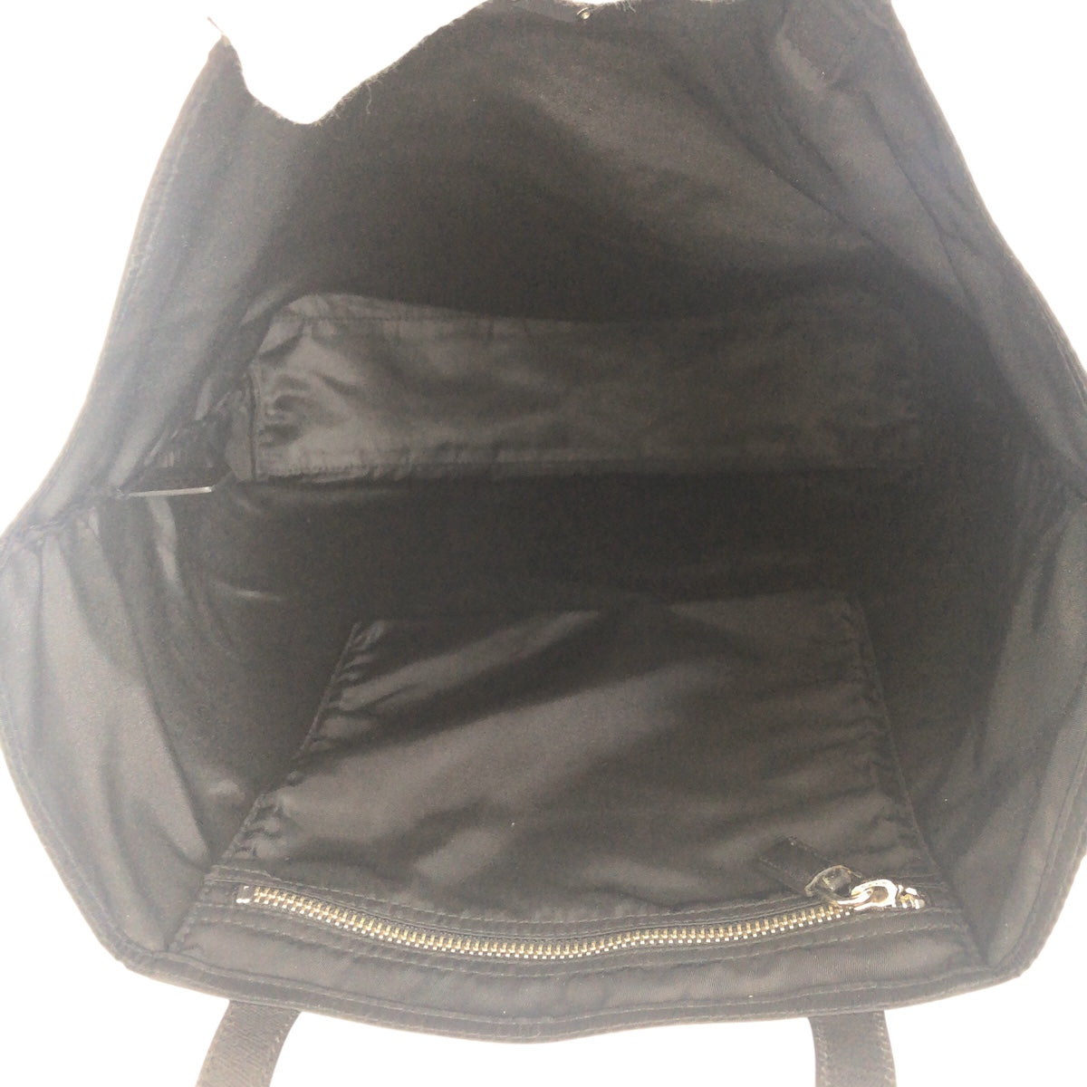 20807
PRADA プラダ テスート サフィアーノ 三角ロゴプレート ブラック 黒 シルバー金具 ナイロン / レザー トートバッグ ショルダーバッグ メンズ A56