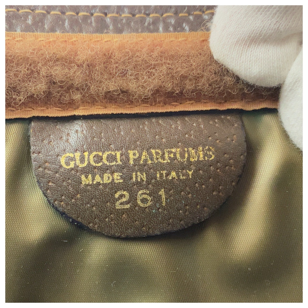 20814
GUCCI グッチ ヴィンテージ シェリーライン ベージュ ブラウン GGスプリームキャンバス / レザー 261 クラッチバッグ セカンドバッグ メンズ AB16
