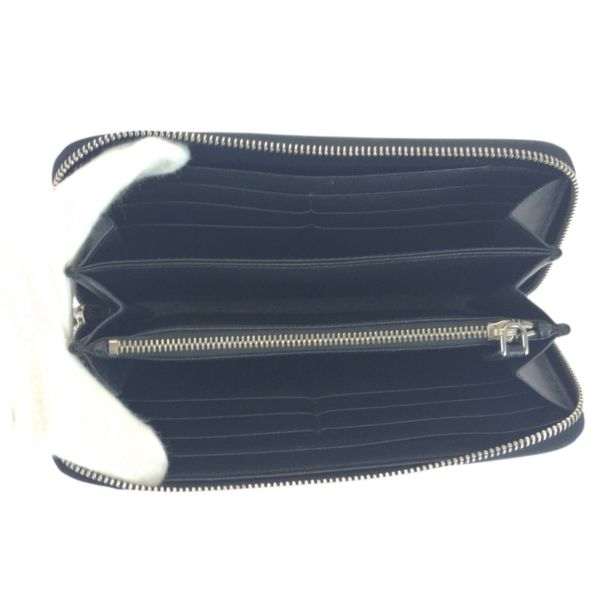 20824
PRADA プラダ サフィアーノ 三角ロゴプレート ブラック 黒 シルバー金具 レザー 長財布 ロングウォレット 男女兼用 レディース ABP28