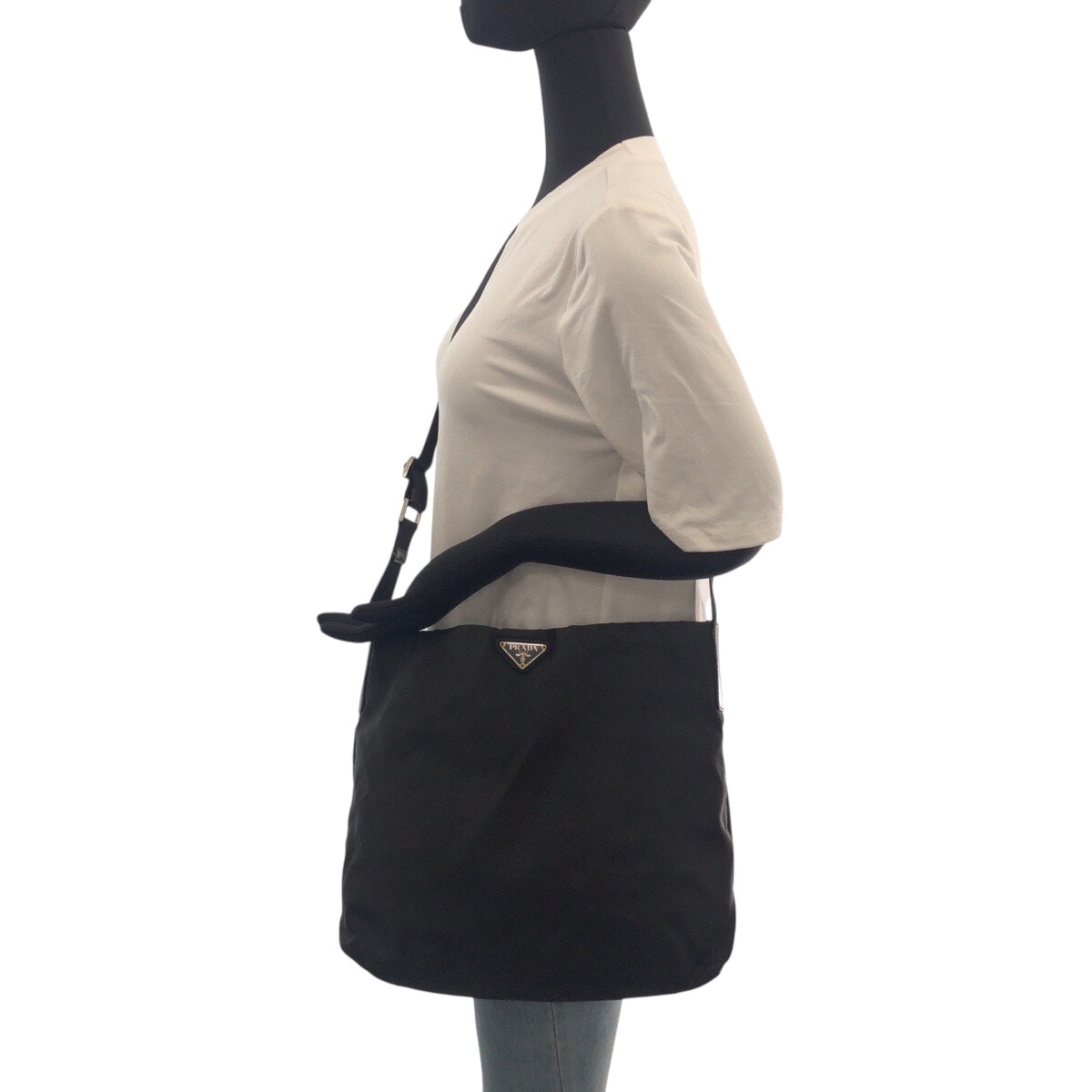 20852
PRADA プラダ テスート 三角ロゴプレート ブラック 黒 シルバー金具 ナイロン / レザー ショルダーバッグ メッセンジャーバッグ レディース ABP32