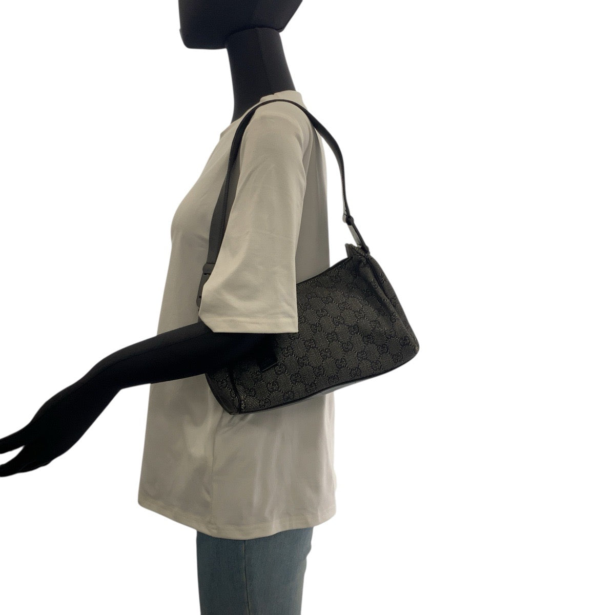 20857
GUCCI グッチ ブラック 黒 ゴールド金具 GGキャンバス / レザー 92699 ショルダーバッグ レディース AB28