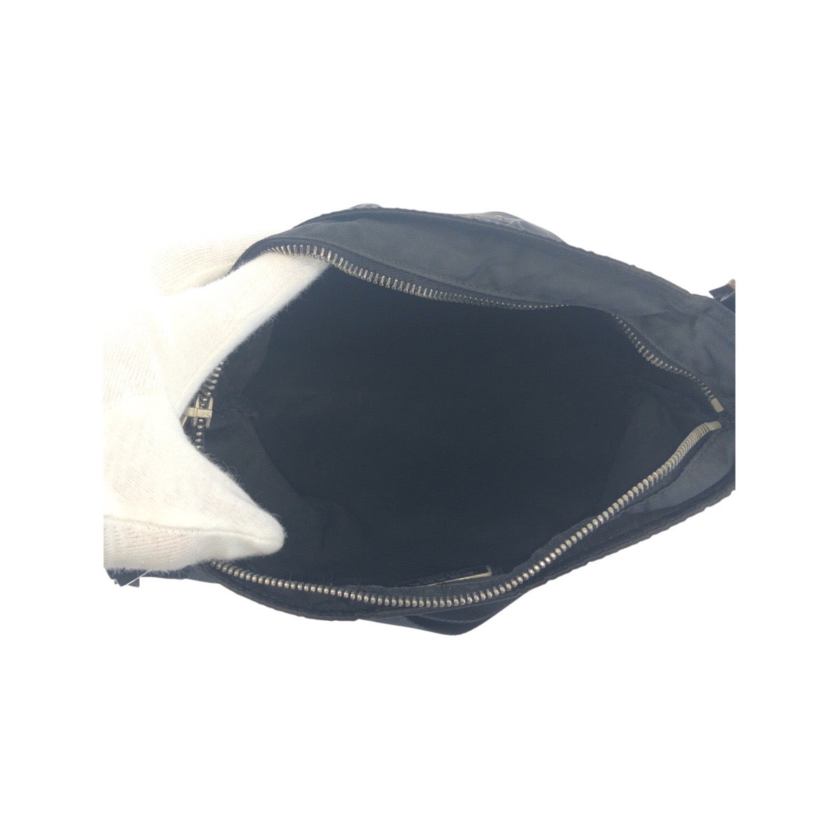 20885
PRADA プラダ テスート 三角ロゴプレート ブラック 黒 シルバー金具 ナイロン ショルダーバッグ ポシェット レディース AB35