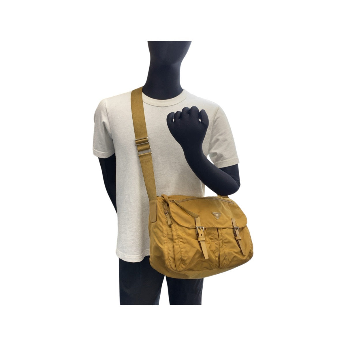 20889
PRADA プラダ テスート 三角ロゴプレート イエロー マスタード シルバー金具 ナイロン ショルダーバッグ メッセンジャーバッグ メンズ AB37