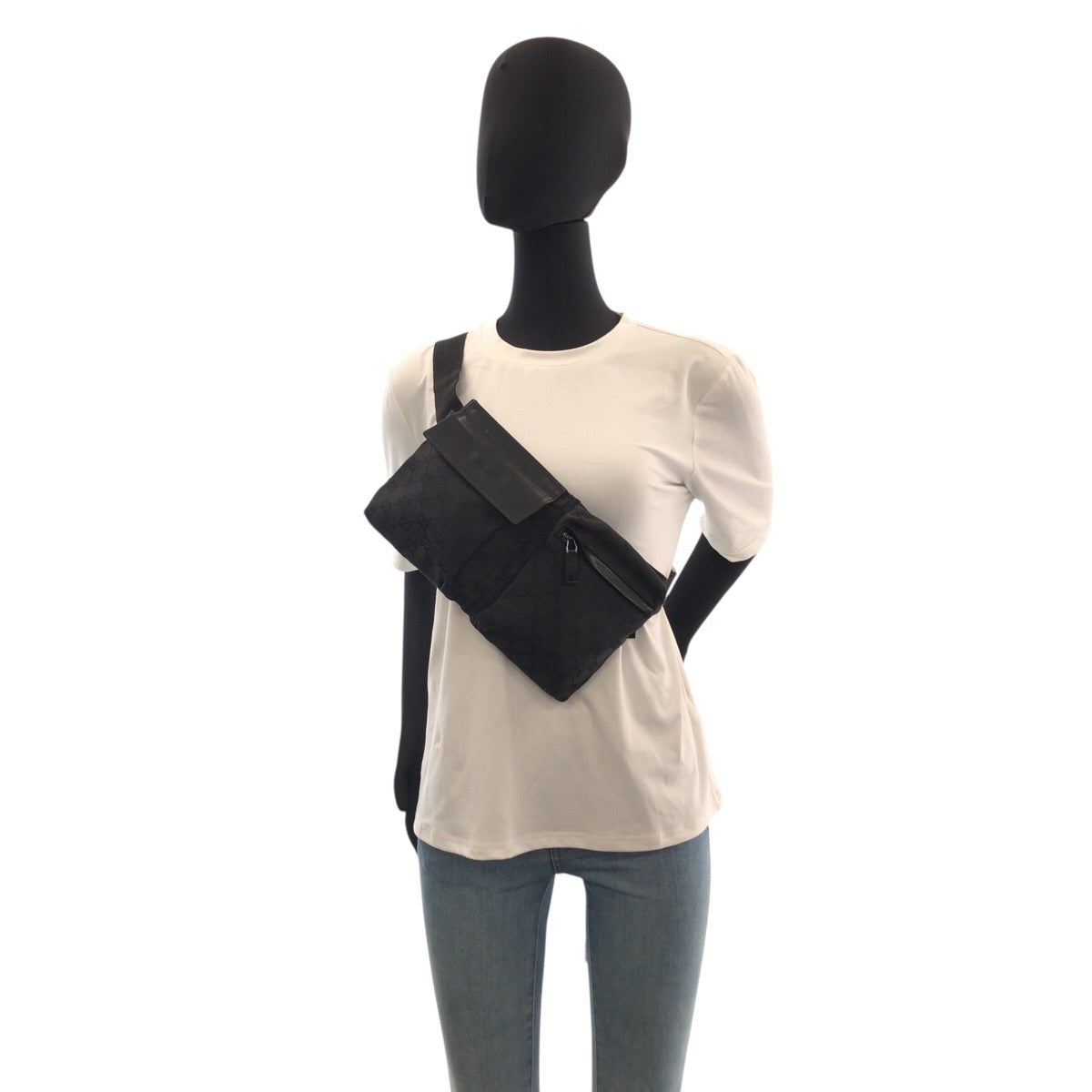 20897
GUCCI グッチ ブラック 黒 シルバー金具 GGキャンバス / レザー 28566 ボディバッグ ウエストバッグ レディース AB35