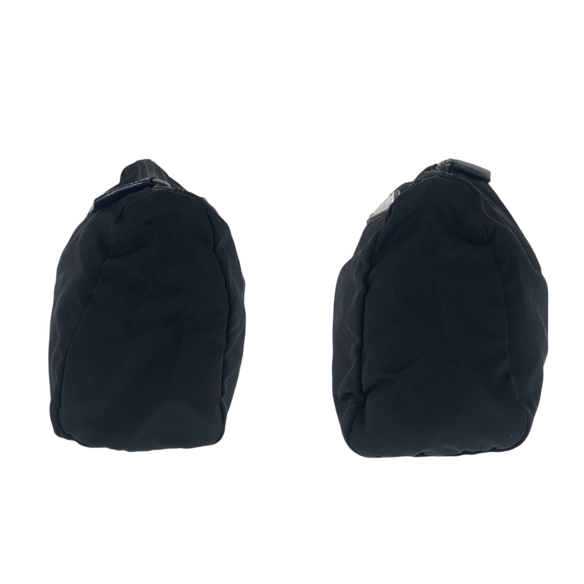 20904
PRADA プラダ テスート 三角ロゴプレート ブラック 黒 シルバー金具 ナイロン ポーチ メイクポーチ レディース ABP15