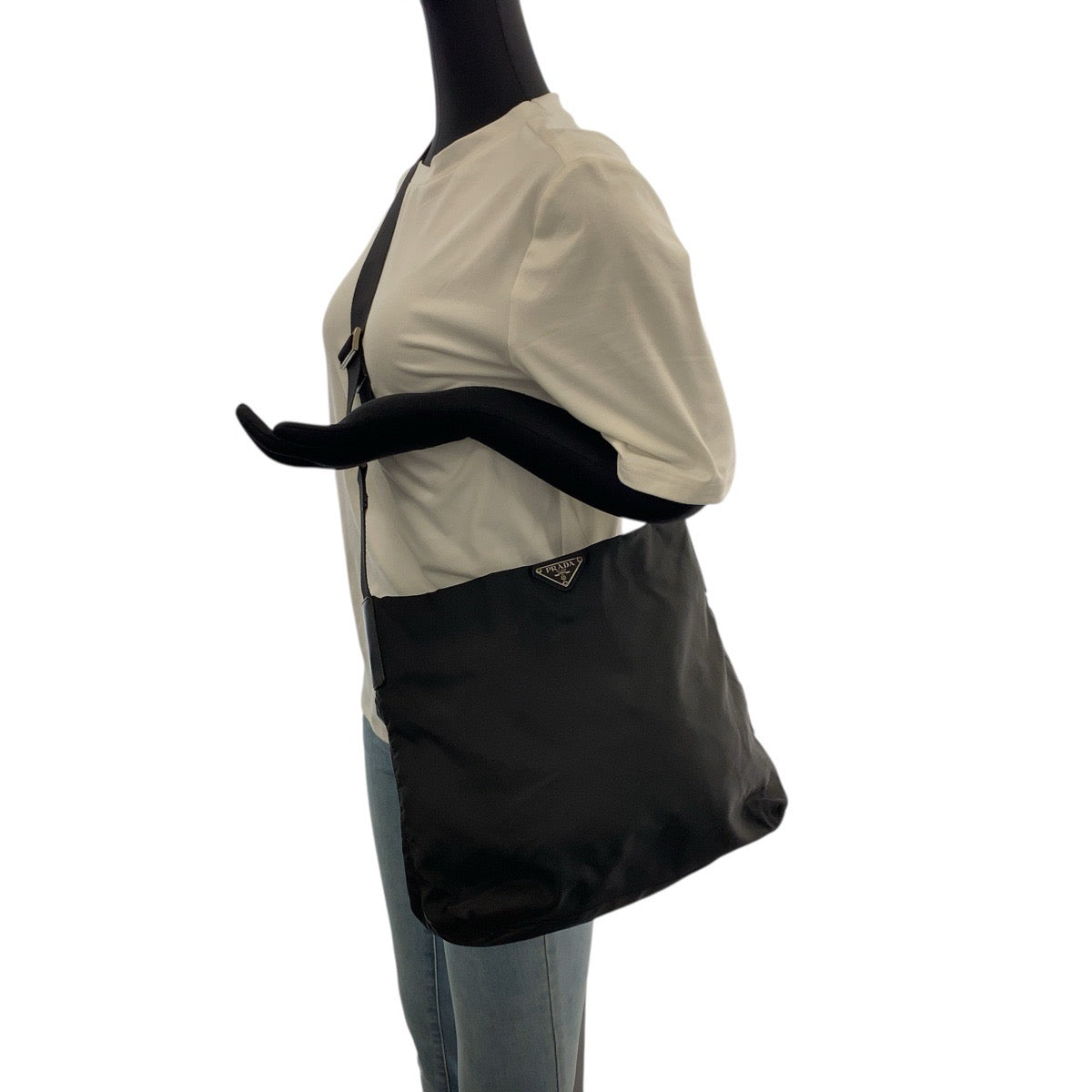 20911
PRADA プラダ テスート 三角ロゴプレート ブラック 黒 シルバー金具 ナイロン / レザー ショルダーバッグ レディース AB30