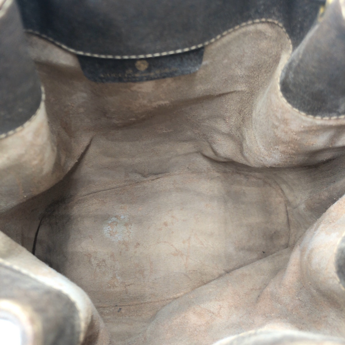 20914
GUCCI グッチ ヴィンテージ オールドグッチ シェリーライン GG ブラウン PVC 41.02 巾着 ショルダーバッグ レディース AB42