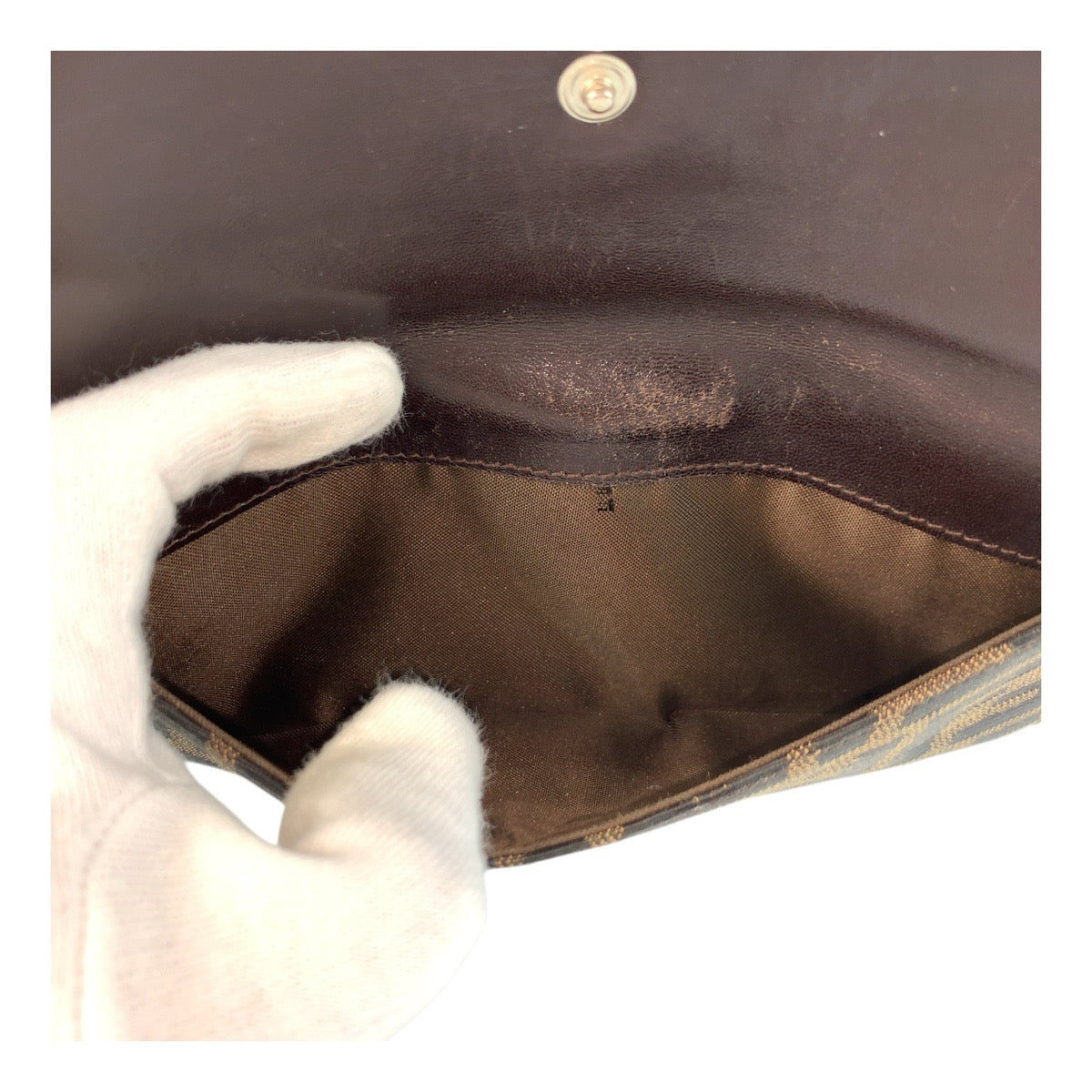 20915
FENDI フェンディ ズッカ ブラウン シルバー金具 キャンバス / レザー 2400 31133 018 長財布 ロングウォレット レディース ABP21