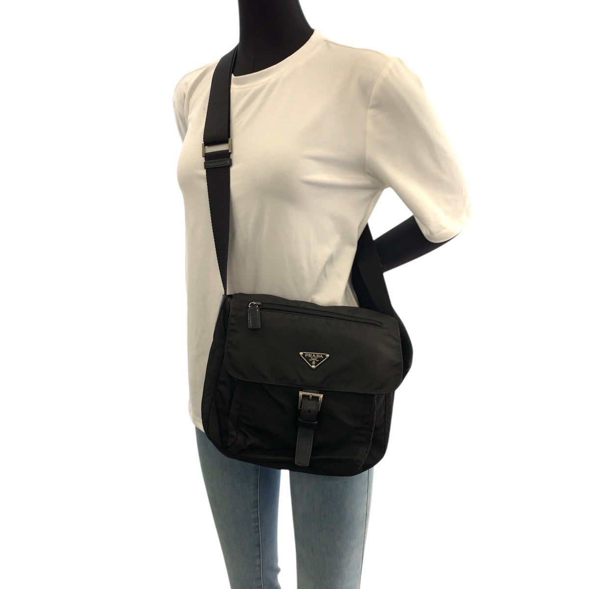 20949
PRADA プラダ テスート 三角ロゴプレート ブラック 黒 シルバー金具 ナイロン / レザー ショルダーバッグ メッセンジャーバッグ レディース AB26