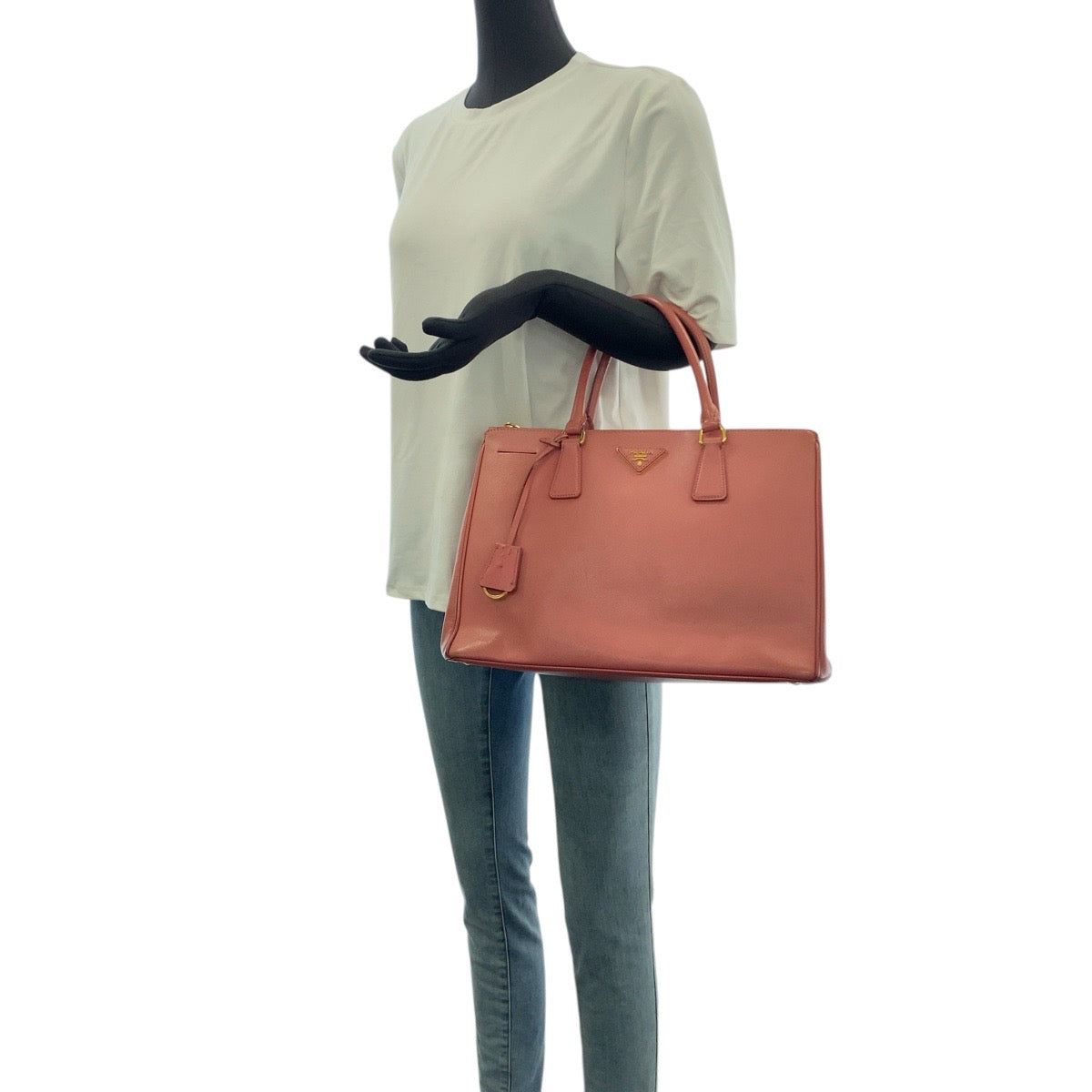 20950
PRADA プラダ ガレリア サフィアーノ 三角ロゴプレート ピンク ゴールド金具 レザー トートバッグ ハンドバッグ レディース AB35