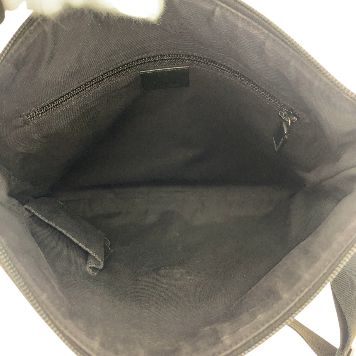 20954
GUCCI グッチ ブラック 黒 シルバー金具 GGキャンバス / レザー 145857 ショルダーバッグ ポシェット レディース AB28