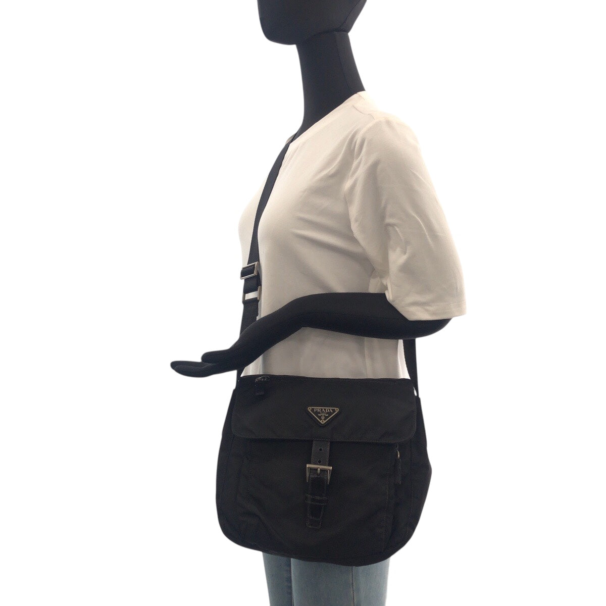 20993
PRADA プラダ テスート 三角ロゴプレート ブラック 黒 シルバー金具 ナイロン ショルダーバッグ メッセンジャーバッグ レディース ABP30