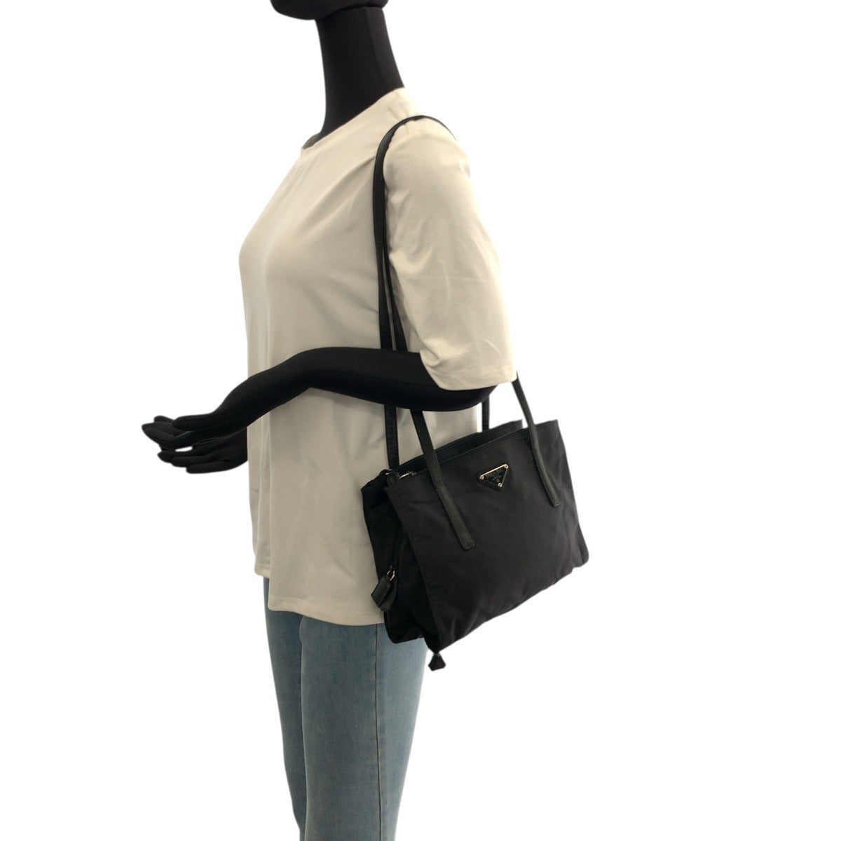 20997
PRADA プラダ テスート 三角ロゴプレート ブラック 黒 シルバー金具 ナイロン / レザー ショルダーバッグ トートバッグ レディース ABP24