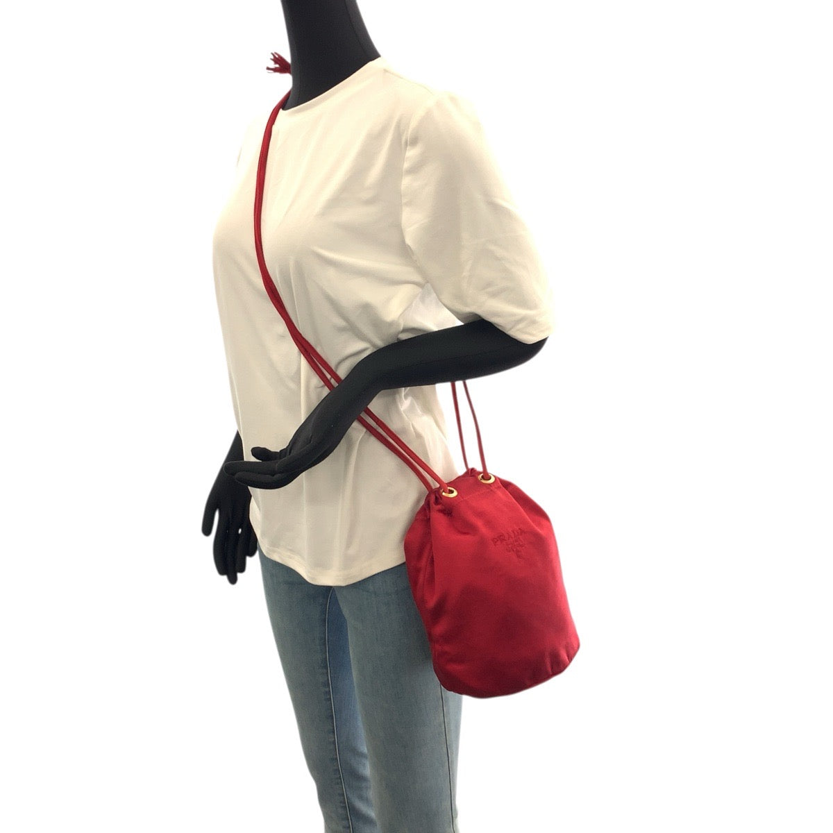 21002
PRADA プラダ ロゴ刺繍 レッド ゴールド金具 サテン ショルダーバッグ ポーチ 巾着 レディース ABP33