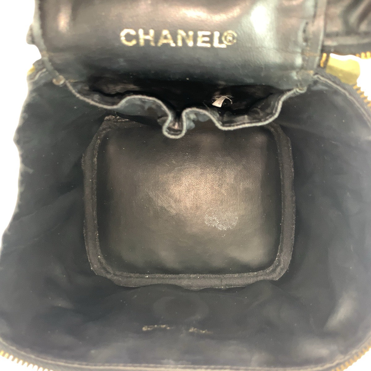 21012
CHANEL シャネル ココマーク ブラック 黒 ゴールド金具 キャビアスキン ハンドバッグ バニティバッグ 化粧ポーチ レディース ABP80