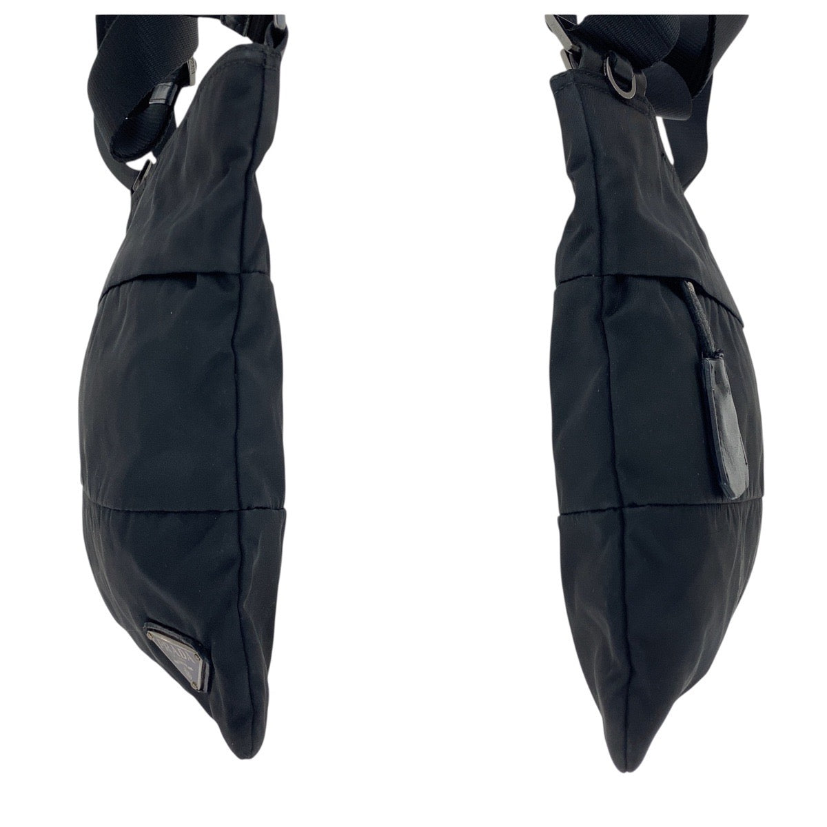 21026
PRADA プラダ テスート 三角ロゴプレート ブラック 黒 シルバー金具 ナイロン / レザー ショルダーバッグ ポシェット レディース ABP33