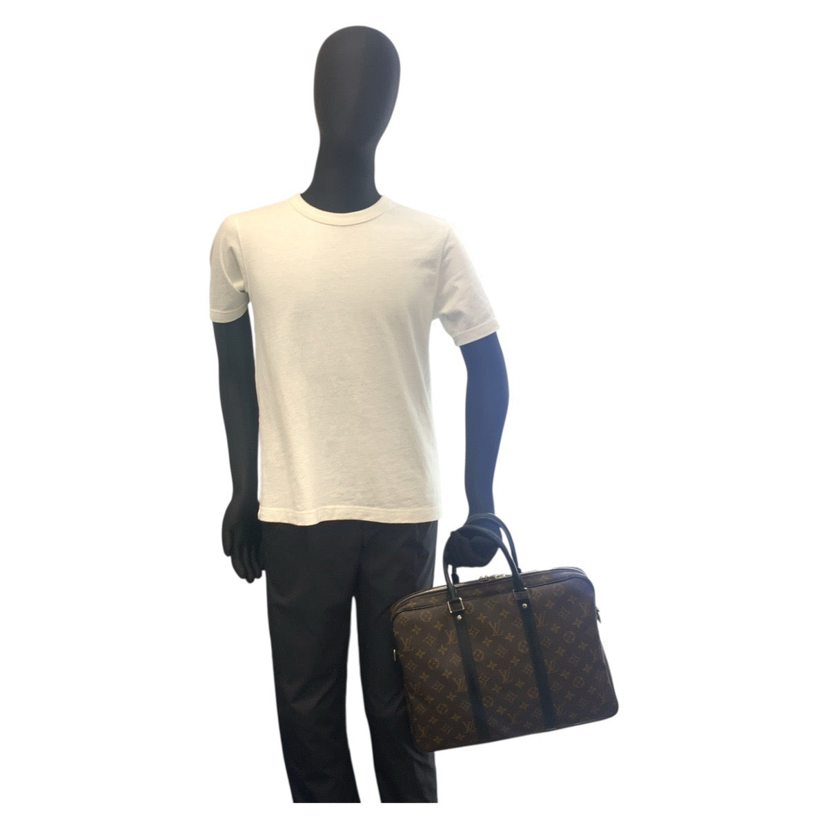 21034
LOUIS VUITTON ルイヴィトン モノグラム マカサー ポルトドキュマン ヴォワヤージュ PDV ブラウン ブラック シルバー金具 PVC / レザー M52005 ビジネスバッグ ブリーフケース メンズ ABP80