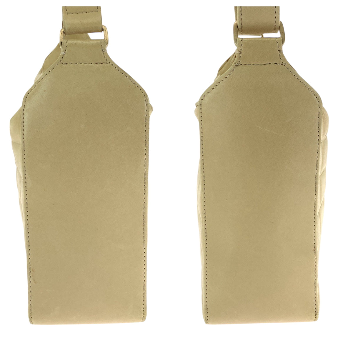 21058
CHANEL シャネル ヴィンテージ チョコバー ココマーク ベージュ ゴールド金具 ラムスキン ショルダーバッグ ハンドバッグ レディース AB110