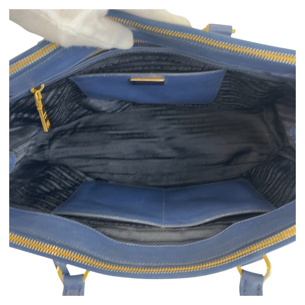 21093
PRADA プラダ サフィアーノ ガレリア 三角ロゴプレート ブルー ゴールド金具 レザー ハンドバッグ ショルダーバッグ 2way レディース ABP56