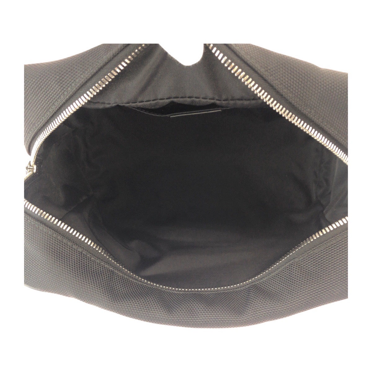 21118
GUCCI グッチ シェリーライン ブラック 黒 シルバー金具 キャンバス / レザー 630916 セカンドバッグ ポーチ メンズ A39