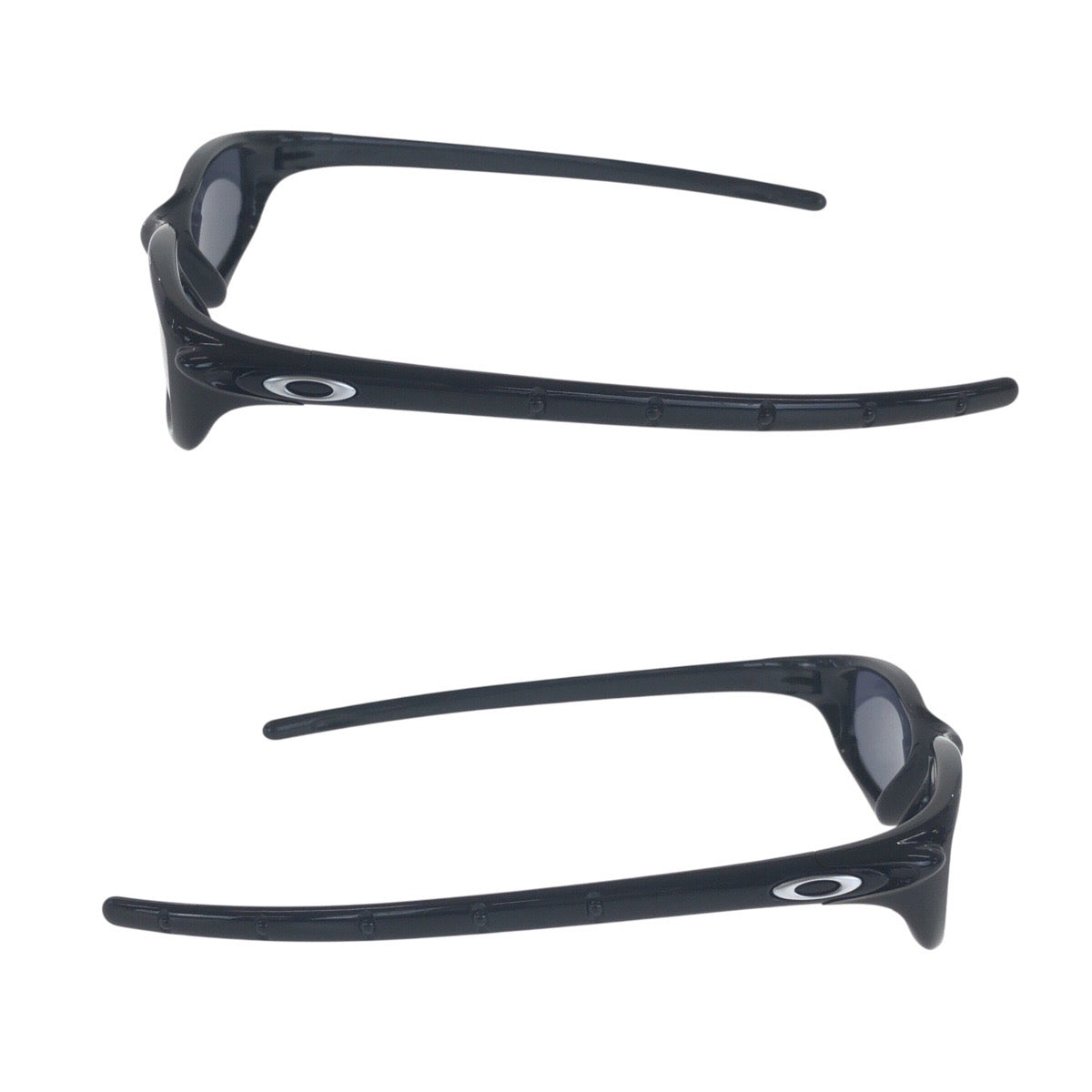 21132
OAKLEY オークリー ブラック 黒 シルバー プラスチック サングラス 男女兼用 スクエア レディース ABP8