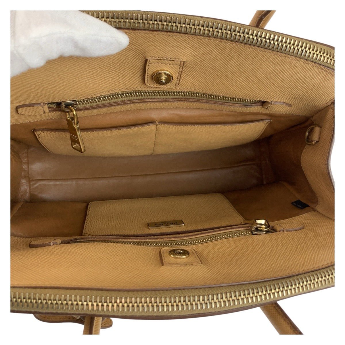 21138
PRADA プラダ サフィアーノ ベージュ ゴールド金具 レザー ハンドバッグ ショルダーバッグ 2way レディース ABP68