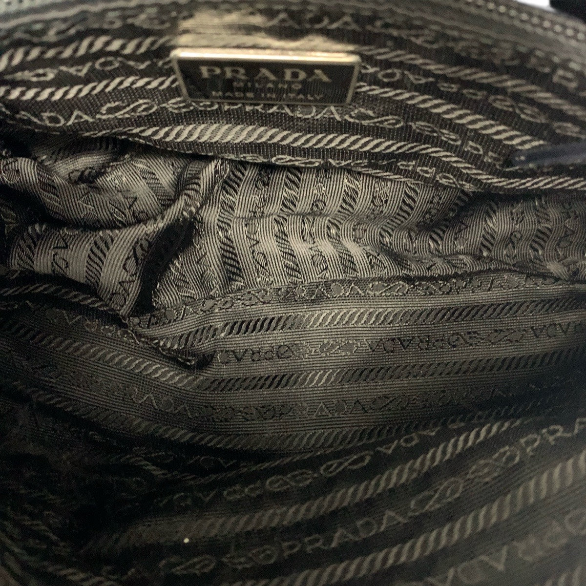 21141
PRADA プラダ テスート 三角ロゴプレート ブラック 黒 シルバー金具 ナイロン / レザー ショルダーバッグ メッセンジャーバッグ レディース ABP35