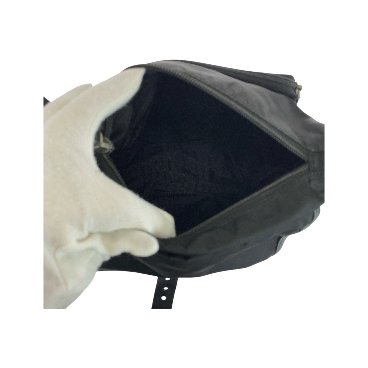 21142
PRADA プラダ テスート 三角ロゴプレート ブラック 黒 シルバー金具 ナイロン ショルダーバッグ メッセンジャーバッグ レディース AB35