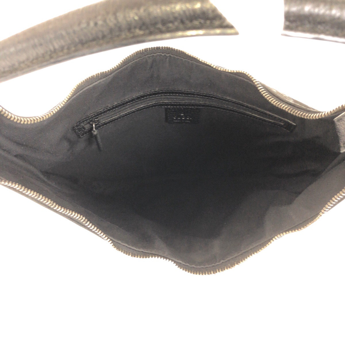 21143
GUCCI グッチ ホーボー ブラック 黒 シルバー金具 GGキャンバス / レザー 124357 ショルダーバッグ ハンドバッグ レディース ABP42