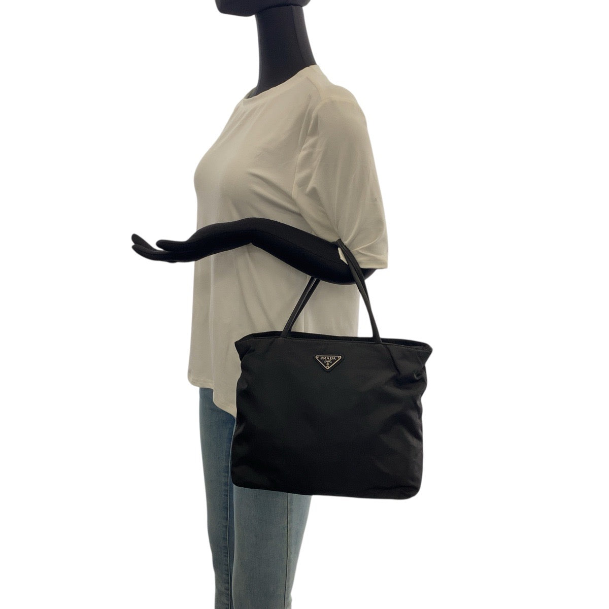 21154
PRADA プラダ テスート 三角ロゴプレート ブラック 黒 シルバー金具 ナイロン トートバッグ ショルダーバッグ レディース AB25