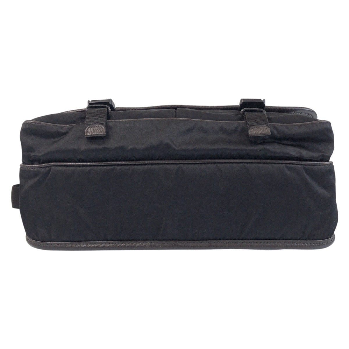 21169
PRADA プラダ テスート 三角ロゴプレート ブラック 黒 シルバー金具 ナイロン ショルダーバッグ メッセンジャーバッグ レディース ABP40