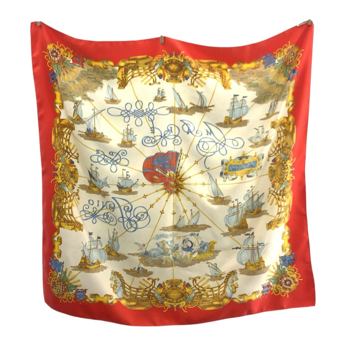 21213
HERMES エルメス カレ90 光の帆船 レッド ホワイト イエロー シルク スカーフ レディース A24