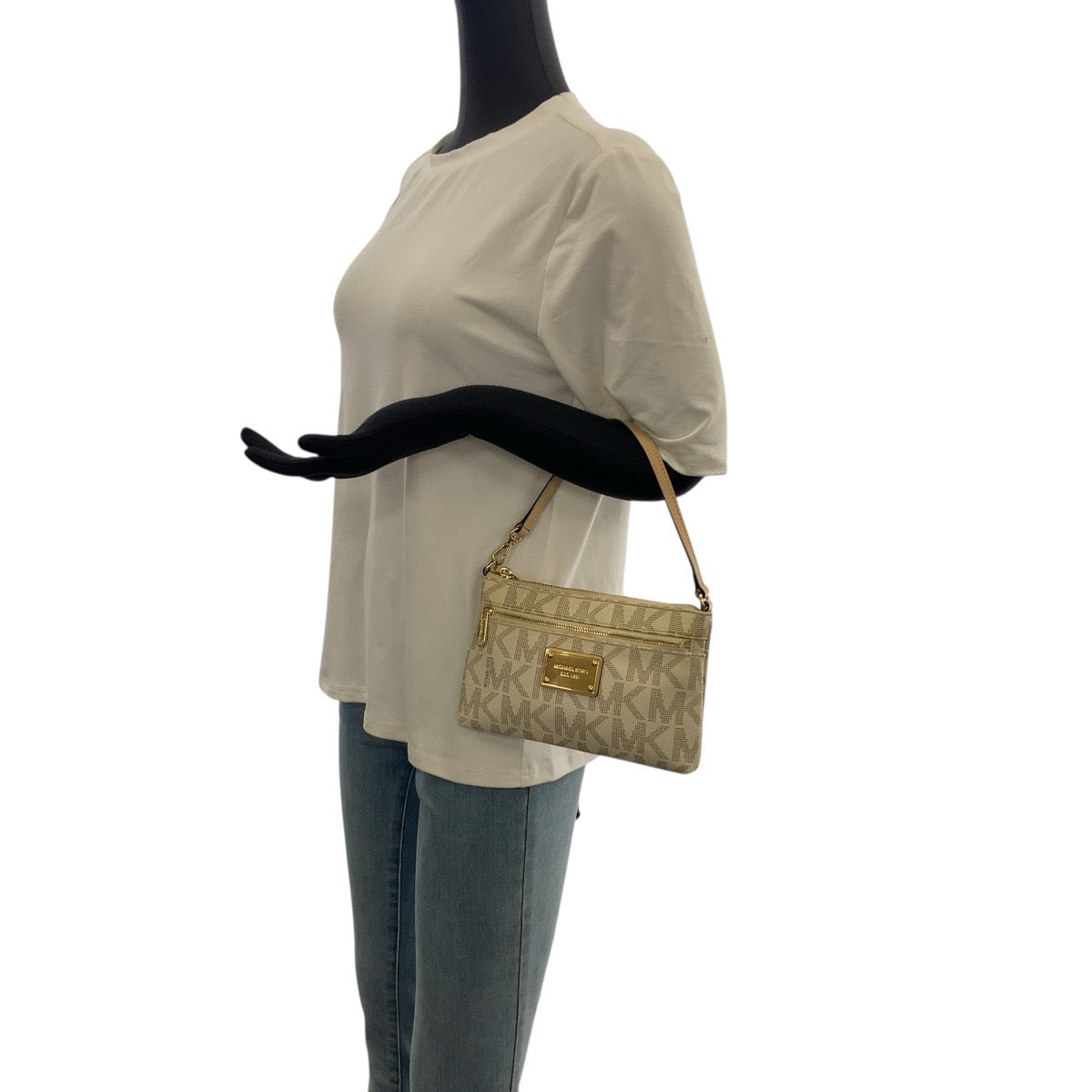 21252
Michael Kors マイケルコース オフホワイト ゴールド金具 PVC / レザー 35F1GJSW3B ハンドバッグ アクセサリーポーチ レディース ABP5