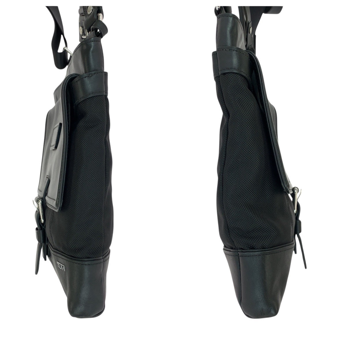 21267
TUMI トゥミ アルファ ブラボー ブラック 黒 シルバー金具 レザー / ナイロン 29113D ショルダーバッグ メッセンジャーバッグ メンズ ABP14