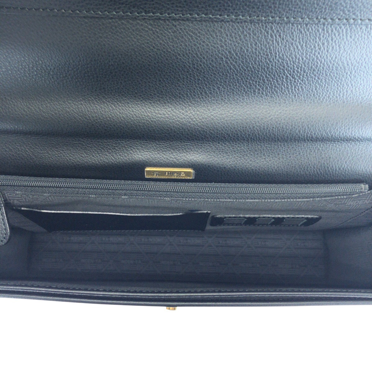 21299
INDENYA 印傳屋 HAYATO 隼人 千鳥格子柄 ブラック 黒 ゴールド金具 レザー ビジネスバッグ ブリーフケース メンズ SA63